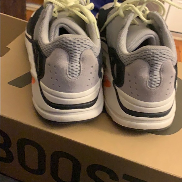 Adidas Yeezy Wave Runner 700 main image 4